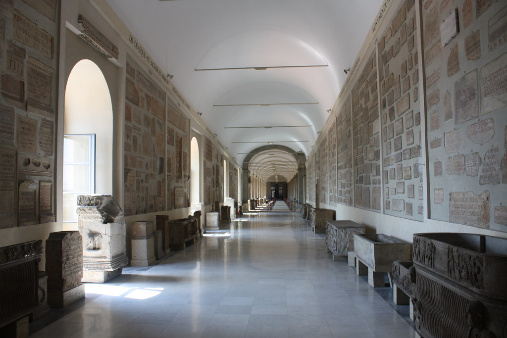 Galeria Lapidaria - Museus Vaticanos