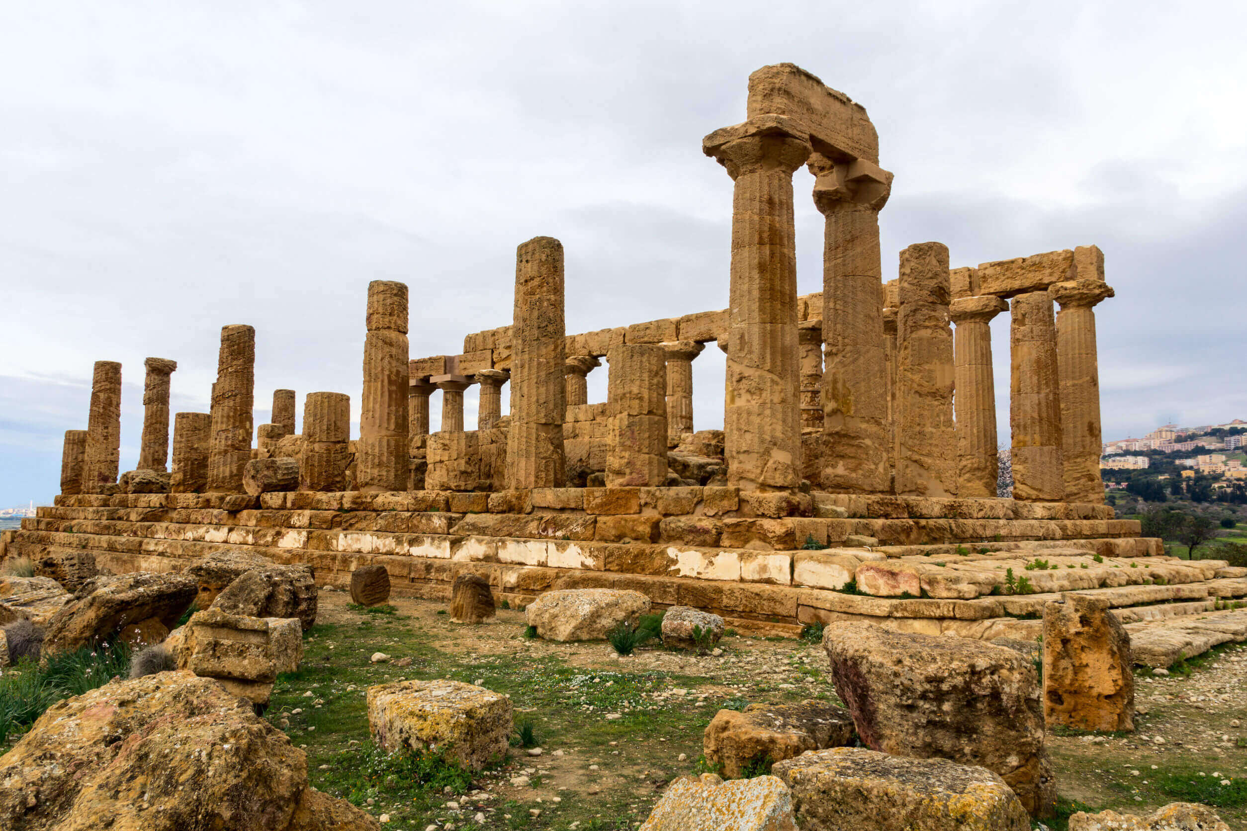 Templo de Juno em Vale dos Templos - Agrigento. Foto:  Aurelio Wieser / 123RF