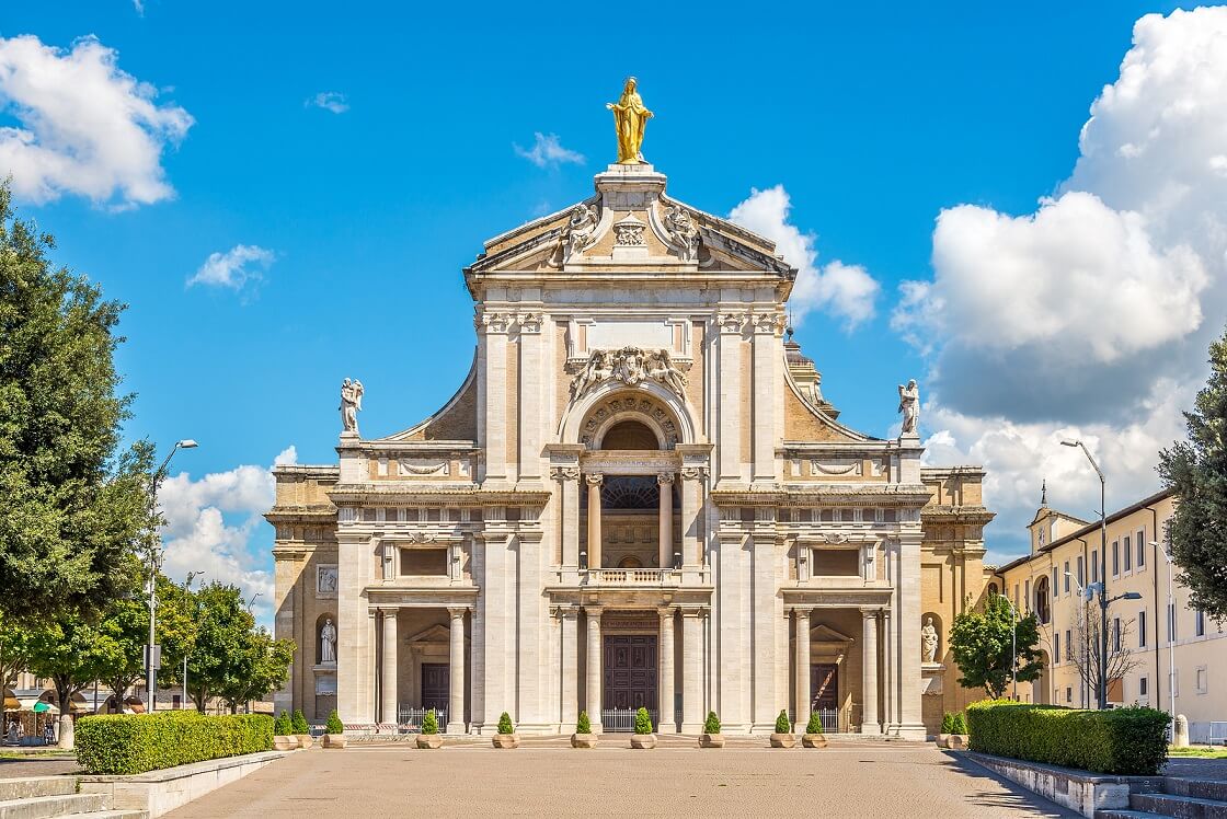 Basílica de Santa Maria degli Angeli em Assis, Itália.