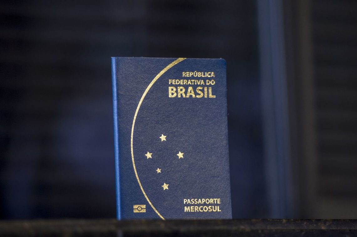Passaporte brasileiro. 