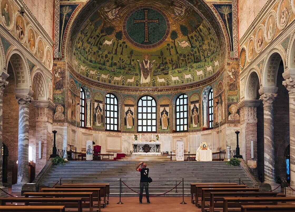 Basílica de Santo Apolinário em Classe, Ravena - Itália.