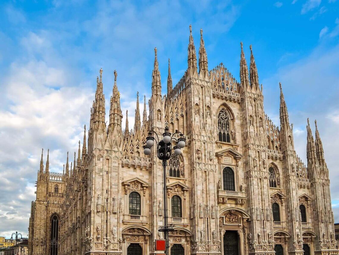 Fachada da Catedral de Milão.