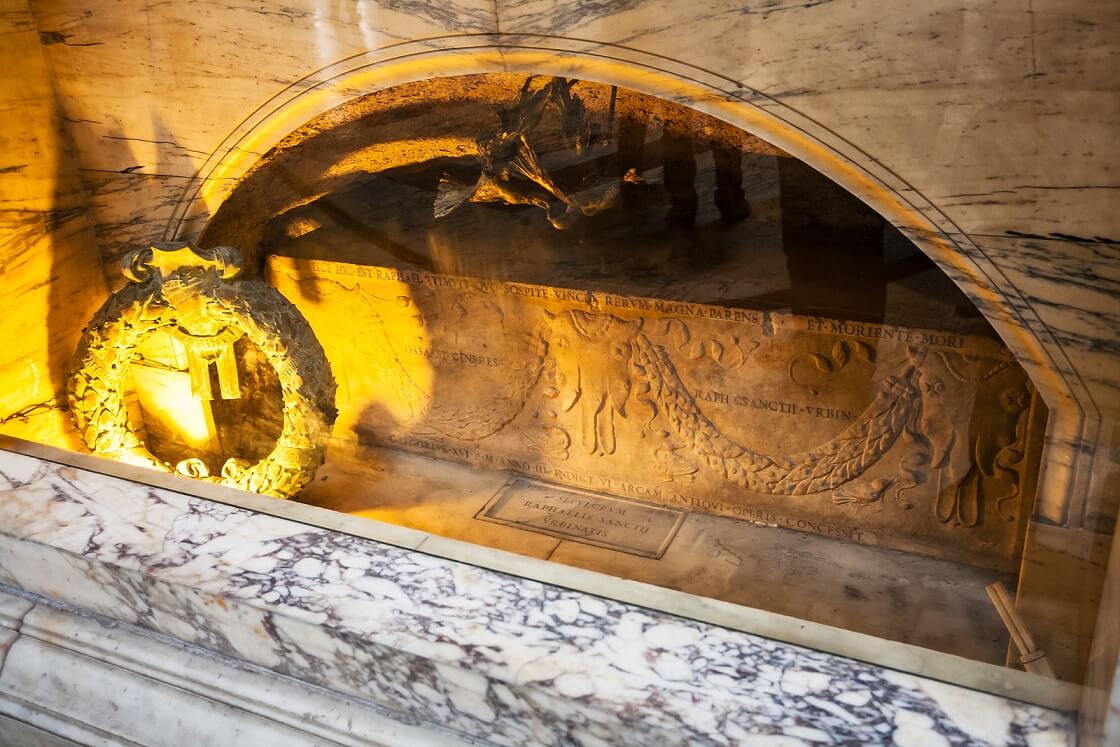 Túmulo do Raffaello, situado no Pantheon, em Roma.