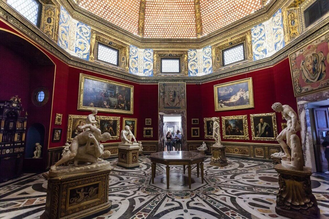 Interior da Galleria degli Uffizi, Florença.