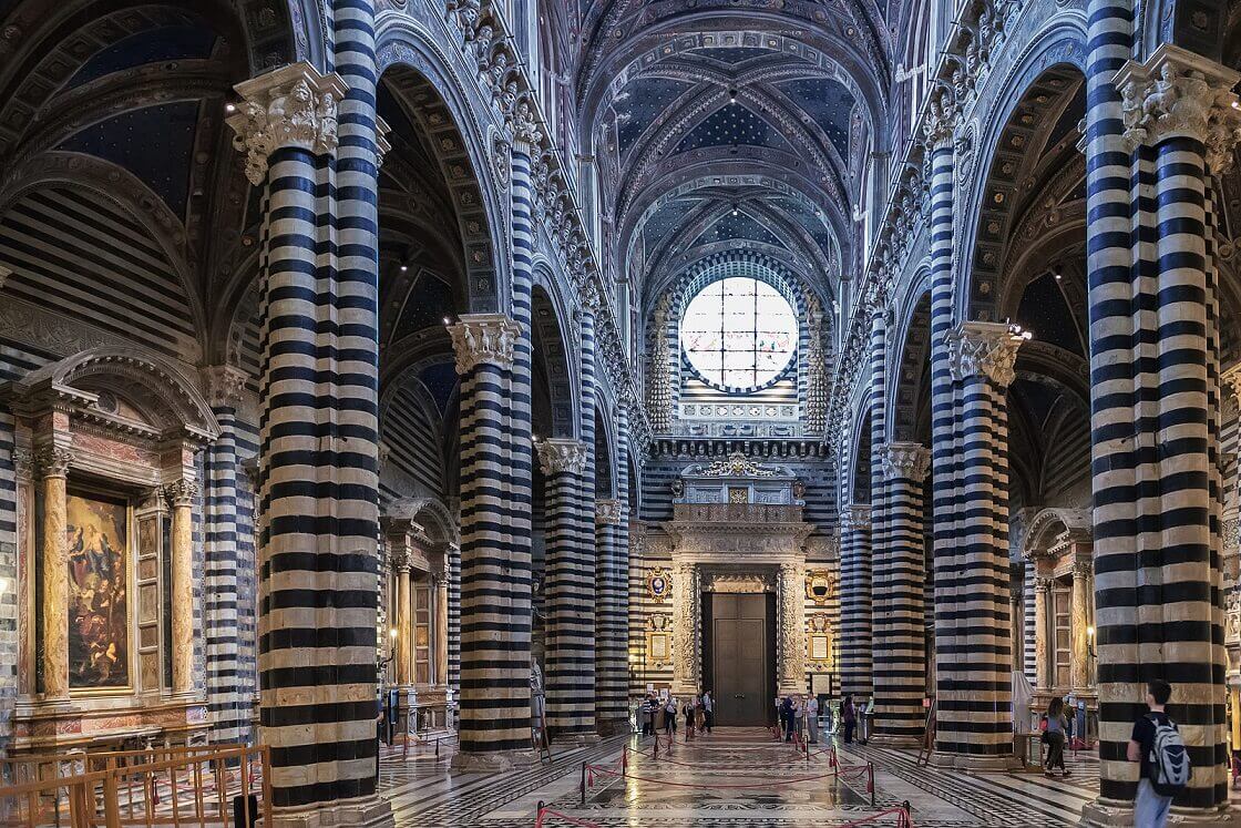 Interior da Catedral de Siena, Toscana.