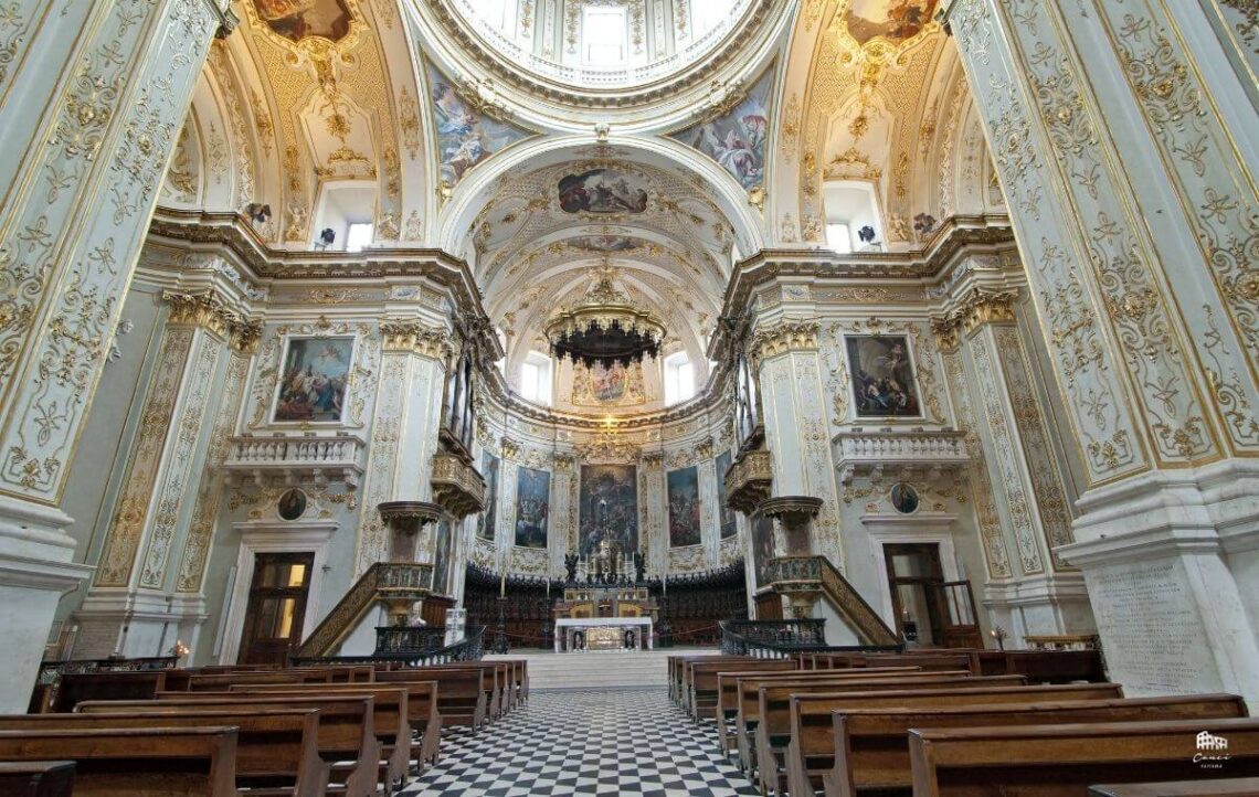Interior da Catedral de Santo Alexandre - Bérgamo.