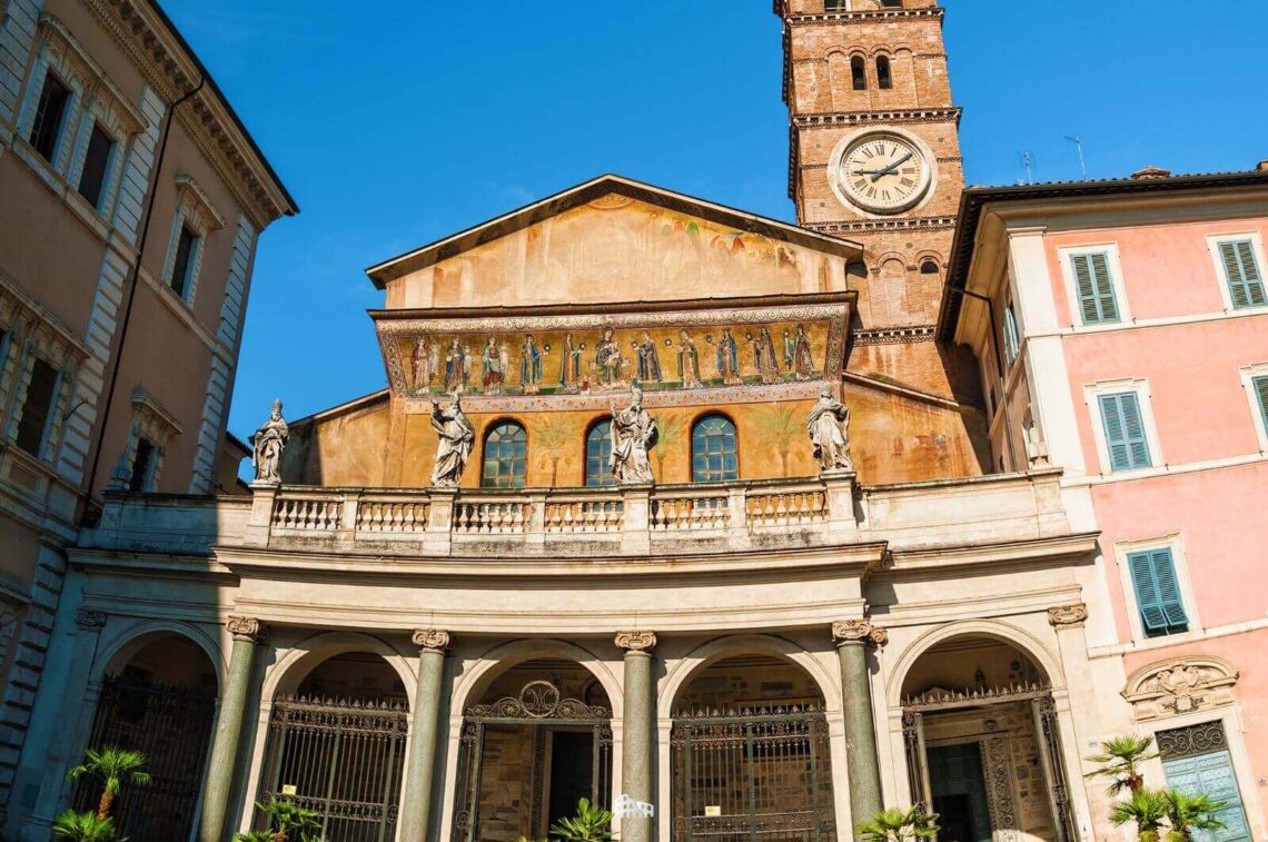 Detalhe da fachada da Igreja Santa Maria in Trastevere - Roma