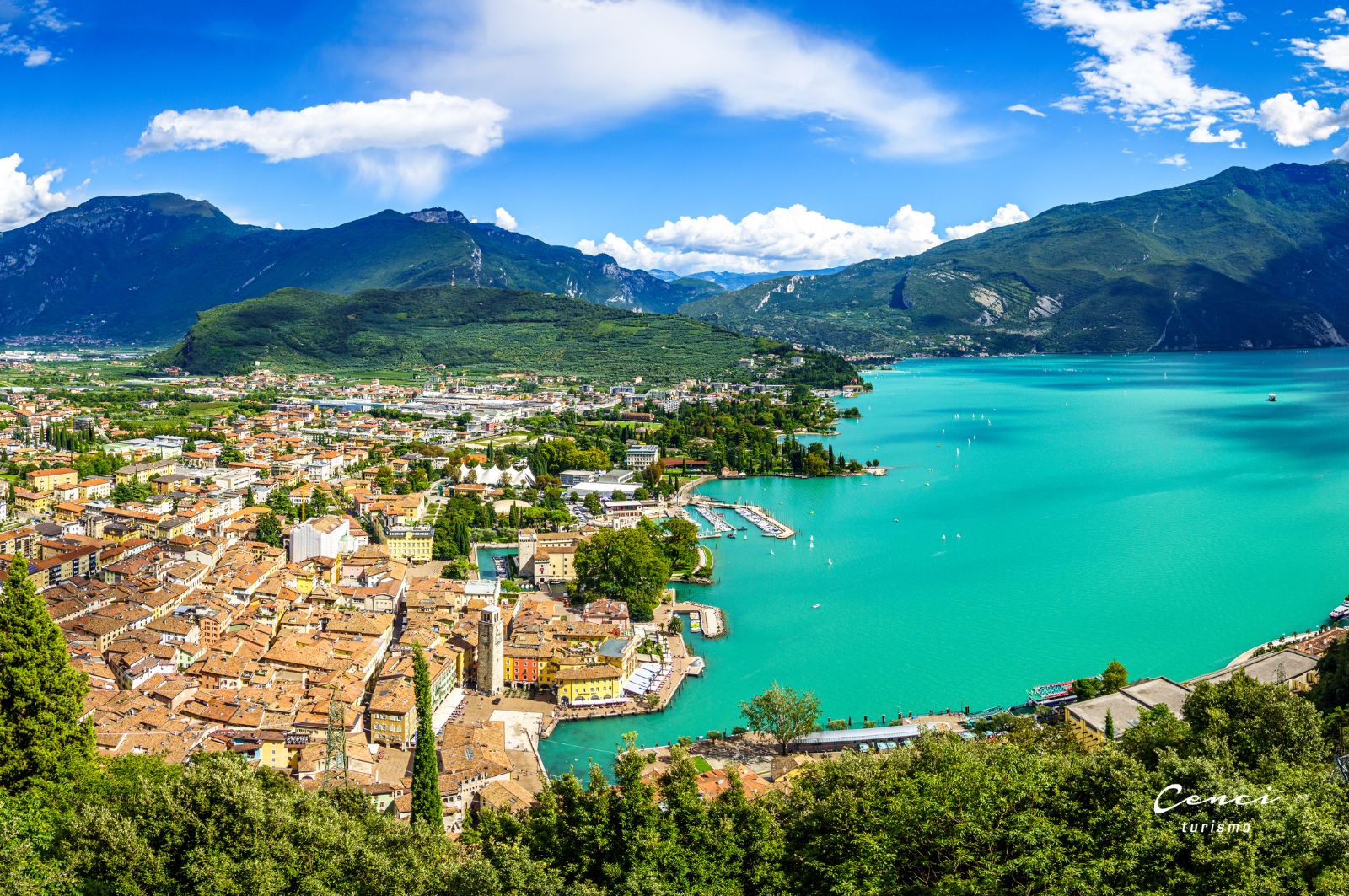 Riva del Garda - Itália. Imagem: FooTToo de Getty Images Canva.