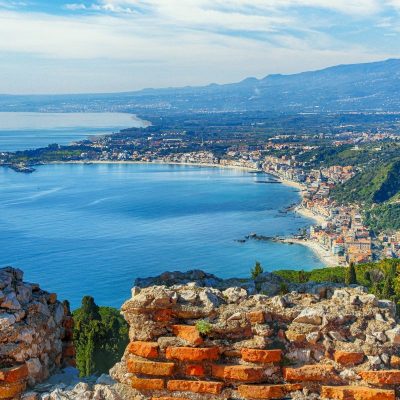 Taormina, Sicília - Itália. Foto Pilat666 de Getty Images, Canva.